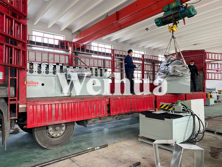 河南客户定制消防箱箱体冷弯成型机流水线设备发货